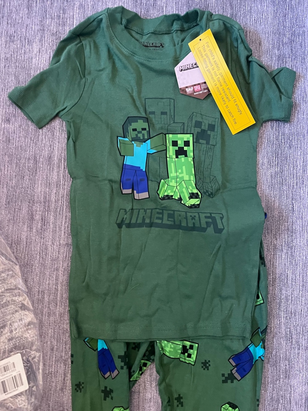 Minecraft Pajamas Size Large 10 NWT